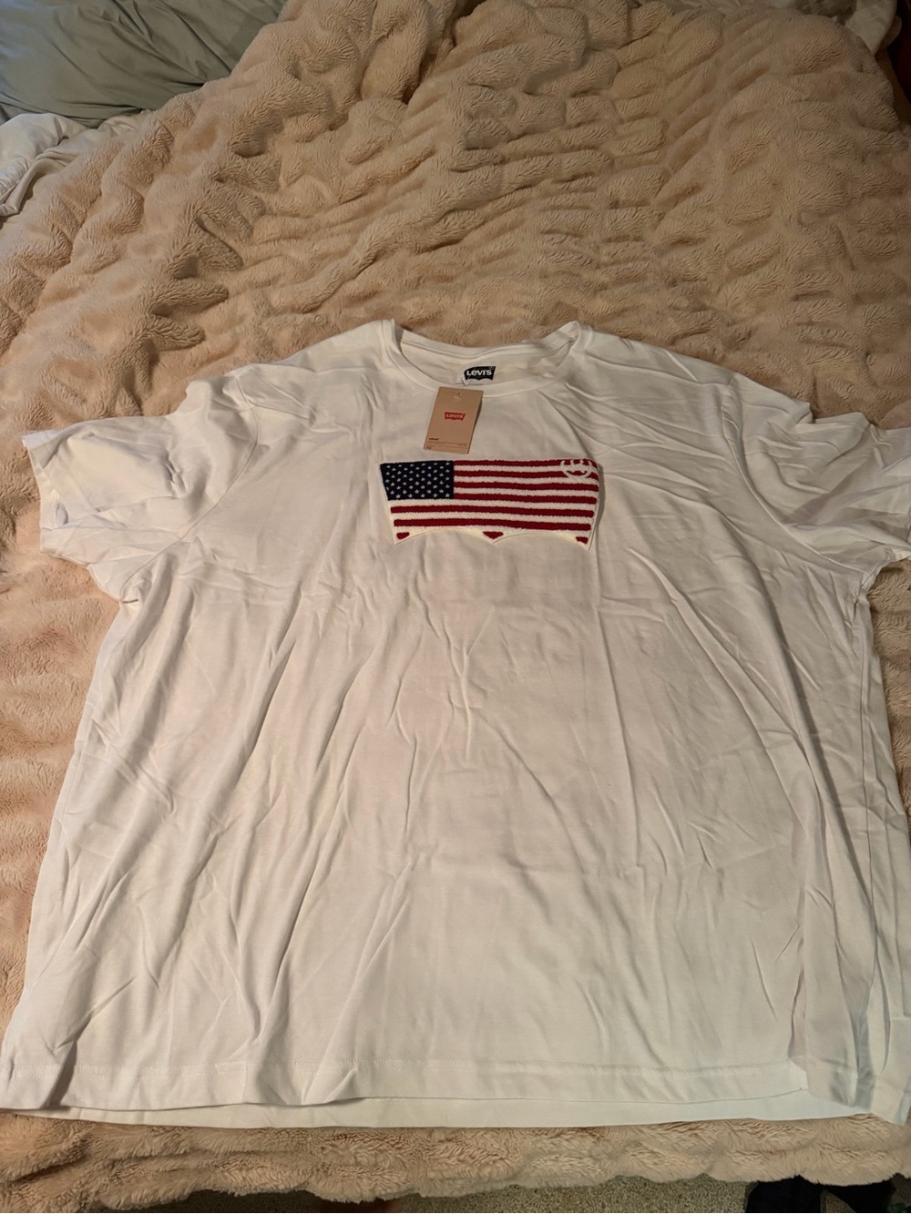 Levi's American flag Tee - Picture 2 of 3